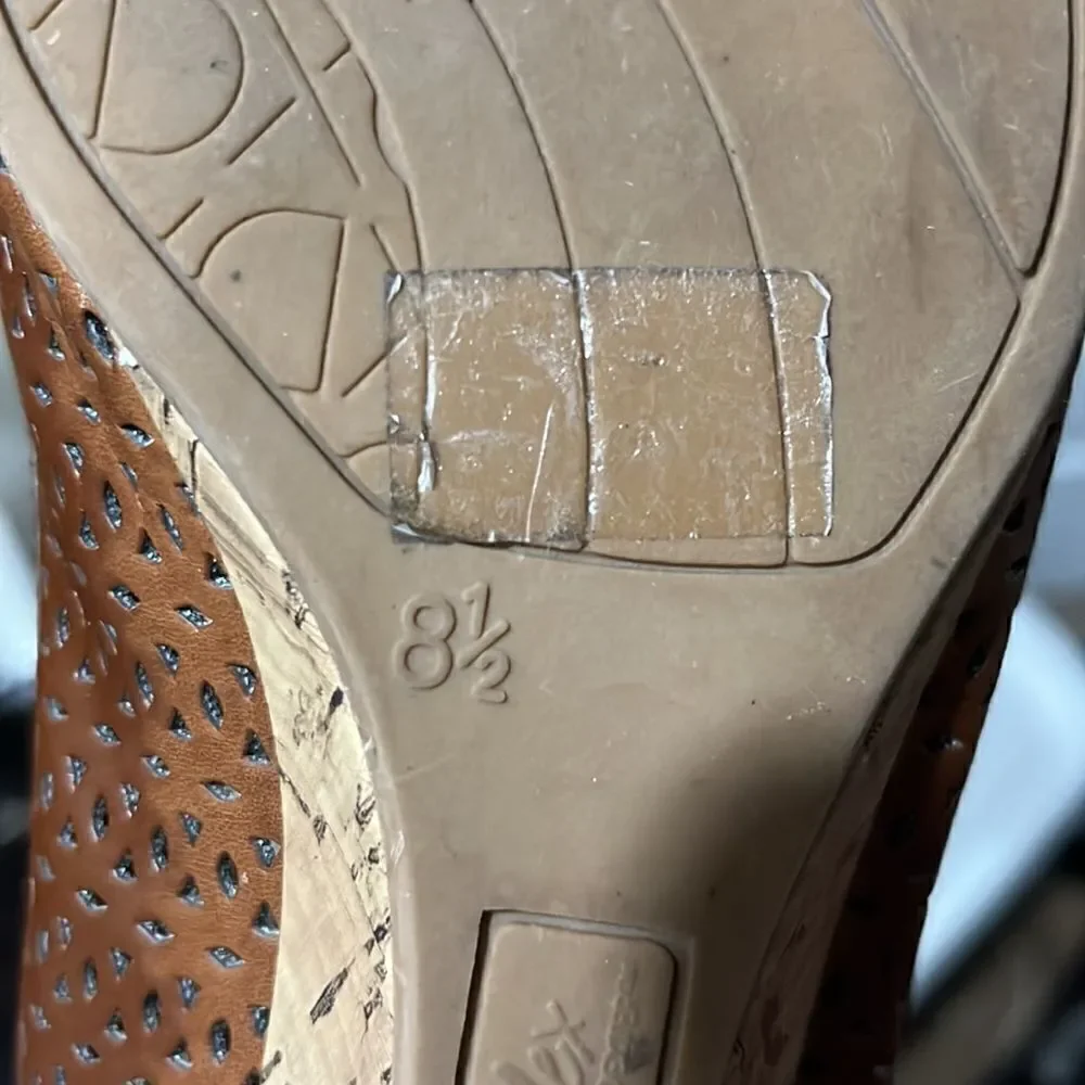 Dexter gently worn